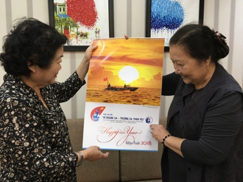 TỔ QUỐC NƠI ĐẢO XA
HỘI KHUYẾN HỌC THÀNH PHỐ HỒ CHÍ MINH 
VỚI NHỮNG TỜ LỊCH XUÂN NGHĨA TÌNH