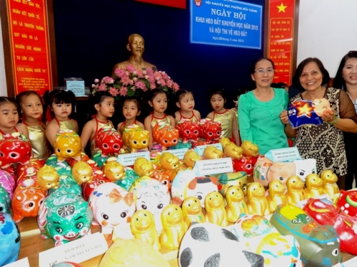 HỘI KHUYẾN HỌC PHƯỜNG BẾN THÀNH
TIẾT KIỆM “NUÔI HEO ĐẤT KHUYẾN HỌC”