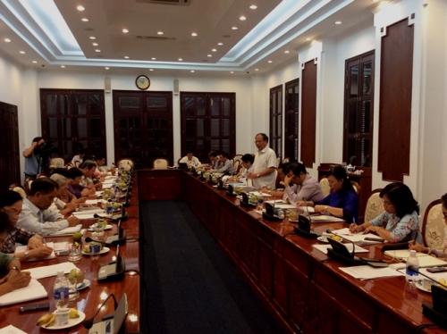 THƯỜNG TRỰC THÀNH ỦY TP. HỒ CHÍ MINH
LÀM VIỆC VỚI HỘI KHUYẾN HỌC THÀNH PHỐ