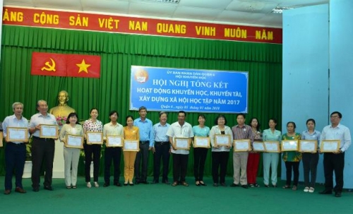 Góc nhìn từ cơ sở
HỘI KHUYẾN HỌC QUẬN 6 
KỶ NIỆM 21 NĂM THÀNH LẬP HỘI KHUYẾN HỌC VIỆT NAM