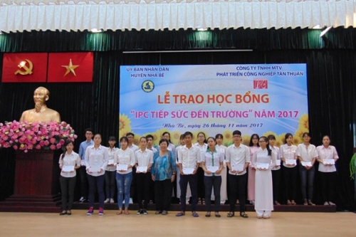 CHƯƠNG TRÌNH “HỌC BỔNG 1&1” CỦA QUỸ KHUYẾN HỌC HUYỆN NHÀ BÈ”