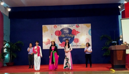 CÂU LẠC BỘ SINH VIÊN KHUYẾN TÀI 
HỘI KHUYẾN HỌC THÀNH PHỐ HỒ CHÍ MINH
GIAO LƯU ĐÓN XUÂN MẬU TUẤT
VỚI CHỦ ĐỀ “ TẾT HỘI NHẬP 2018”