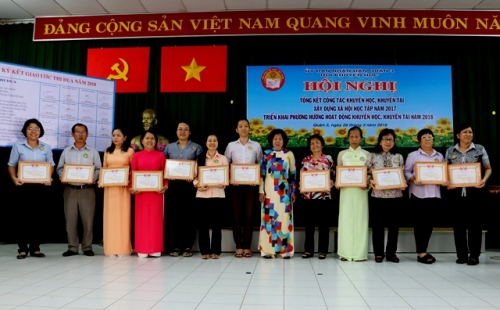 HỘI KHUYẾN HỌC QUẬN 3
Tổng kết công tác khuyến học năm 2017