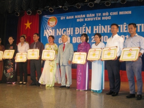 Hội nghị điển hình tiên tiến giai đoạn 2010 - 2014